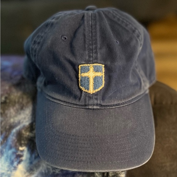 Navy Blue Cap with Embroidered Shield By Smathers & Branson - Picture 1 of 3